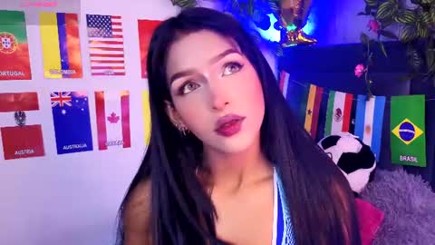 Snapshot of alisse_xx chatting on July 2026 03:45:02 AM alisse_xx online show from July 2026 03:45:02 AM
