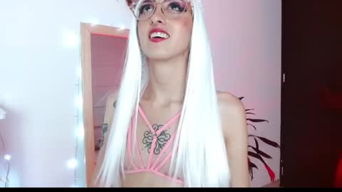 alissesallie_ online show from January 2025 03:02:02 AM