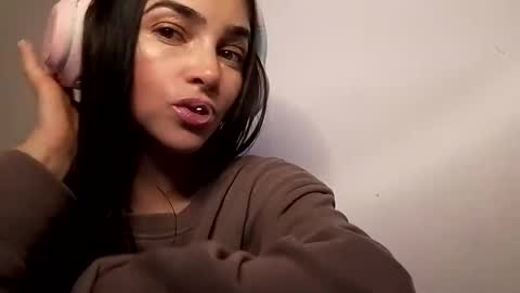 Alisson369  online show from February 2025 05:38:02 PM