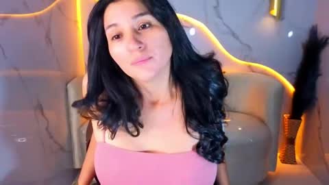 alisson_tx_ online show from April 2026 08:25:02 PM