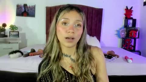 Snapshot of alisson_zafiro chatting on January 2025 12:15:01 PM Alisson IG alisson zafiro27 online show from January 2025 12:15:01 PM