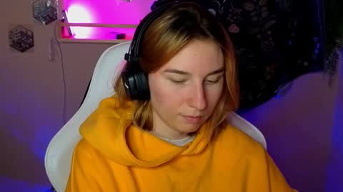 A L I C E  online show from September 2025 07:48:02 PM