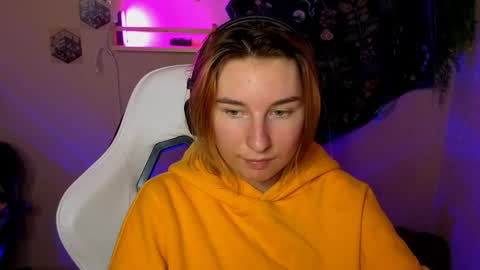 A L I C E  online show from September 2025 08:22:02 PM