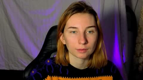 A L I C E  online show from October 2025 04:59:01 PM