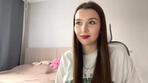 Annie online show from November 2025 06:23:01 AM