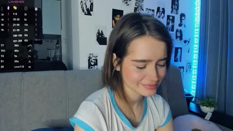 Snapshot of alivialovely chatting on November 2025 09:18:02 AM Alivia online show from November 2025 09:18:02 AM