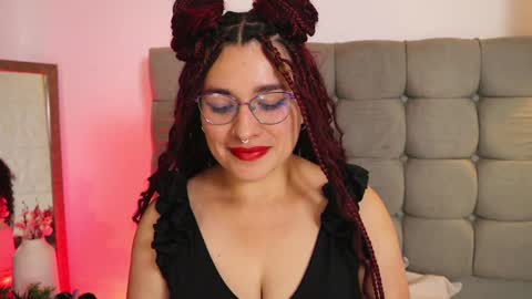 Alix online show from December 2024 08:04:01 PM