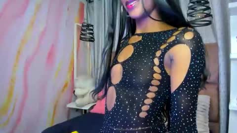 alix noa online show from November 2025 08:00:01 PM