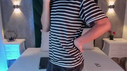  Alexis Etereo  online show from March 2026 07:35:01 PM