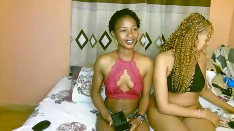 aliyah001 online show from October 2025 06:50:01 PM