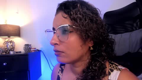 Andrea online show from January 2025 08:32:01 PM