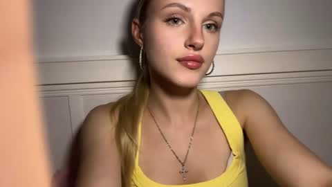 Snapshot of allaloffredo chatting on July 2026 05:22:01 PM Kate online show from July 2026 05:22:01 PM