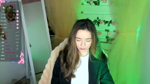 Snapshot of allana_dream chatting on May 2026 06:52:01 AM Allana online show from May 2026 06:52:01 AM