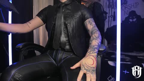   online show from December 2024 02:14:02 PM