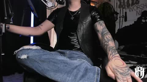   online show from January 2025 04:39:02 PM