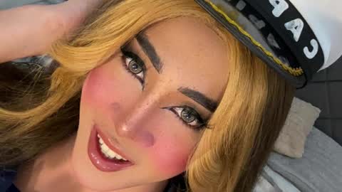 Miss Gia online show from October 2025 10:51:02 PM