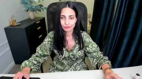 allayerty online show from October 2025 11:48:02 PM