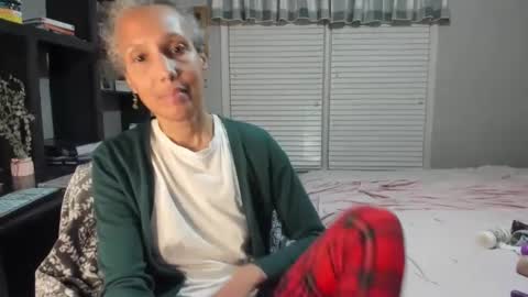 wishlist on bio online show from January 2025 12:14:02 AM