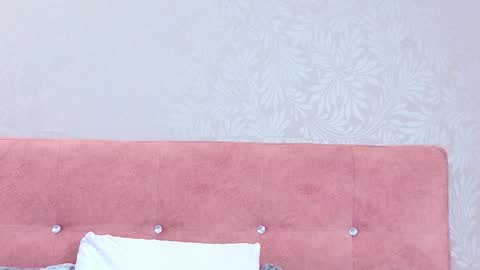 Allicia online show from September 2025 07:19:02 PM