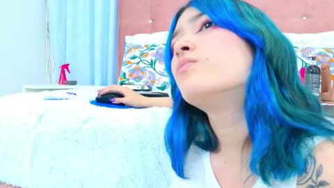 Allicia online show from November 2025 07:25:01 PM