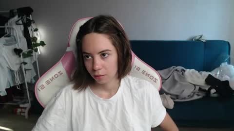 Snapshot of allie_hazie chatting on June 2026 12:10:02 AM alice online show from June 2026 12:10:02 AM