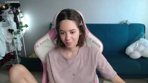 Snapshot of allie_hazie chatting on July 2026 12:12:01 AM alice online show from July 2026 12:12:01 AM