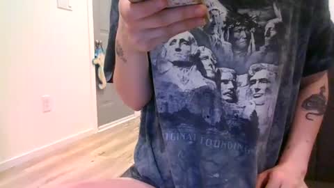 alliebearx online show from January 2025 05:00:01 AM