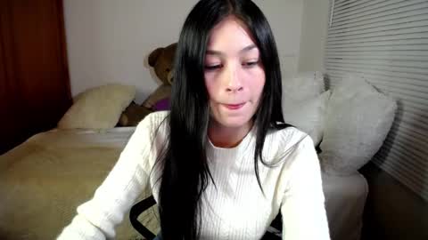 Snapshot of allierose_ chatting on December 2024 03:04:02 AM Allie online show from December 2024 03:04:02 AM