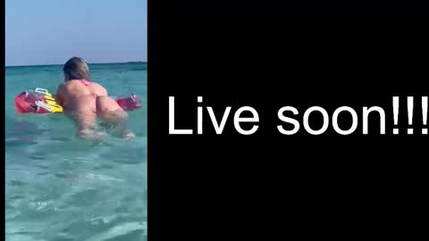 Snapshot of alliesynns chatting on October 2025 04:40:01 AM Allie online show from October 2025 04:40:01 AM