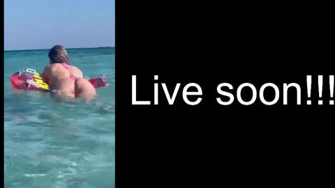 Snapshot of alliesynns chatting on October 2025 04:54:01 AM Allie online show from October 2025 04:54:01 AM