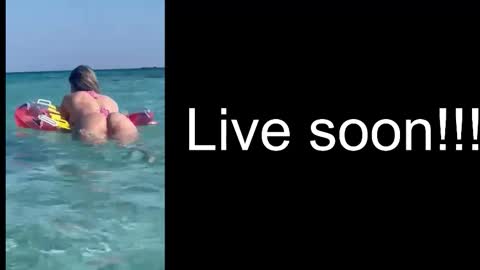 Snapshot of alliesynns chatting on October 2025 04:42:01 AM Allie online show from October 2025 04:42:01 AM