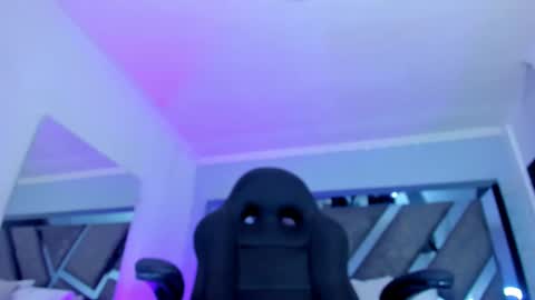    online show from February 2025 01:42:01 PM