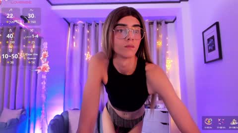 Snapshot of allison_alahia chatting on December 2024 05:51:02 PM Allison online show from December 2024 05:51:02 PM