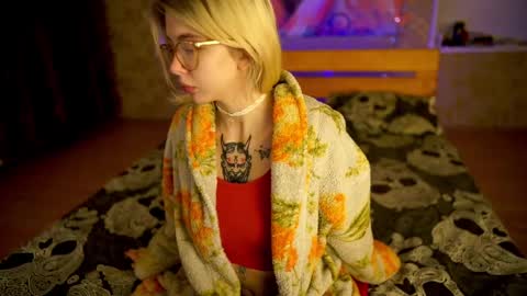 Snapshot of allison_cuty chatting on February 2025 11:22:01 PM Allison online show from February 2025 11:22:01 PM