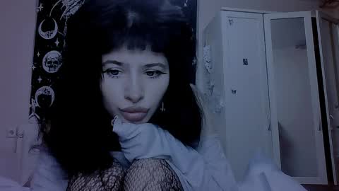 Alis online show from April 2026 07:58:01 PM