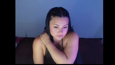 Snapshot of allisonn_smith18 chatting on June 2026 02:13:01 AM Alisson online show from June 2026 02:13:01 AM