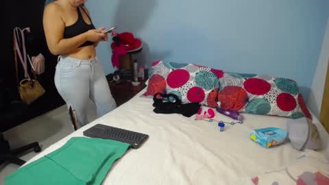 allisonnjones online show from October 2025 06:17:02 PM