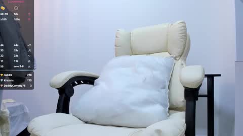 Alli  online show from February 2025 02:37:01 AM