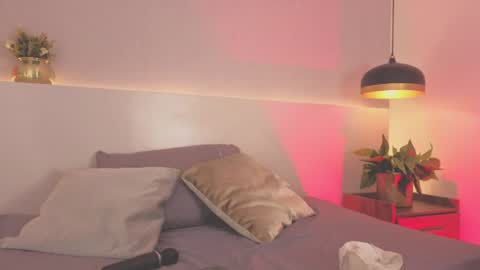 Snapshot of allisonroberts_ chatting on June 2026 07:40:01 PM Alli online show from June 2026 07:40:01 PM