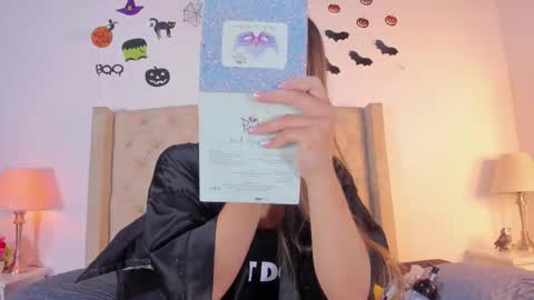 allisson online show from October 2025 12:06:01 PM