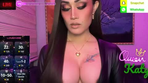 Snapshot of alluring_gemini chatting on May 2026 04:29:01 AM Queen Majesty Katy online show from May 2026 04:29:01 AM