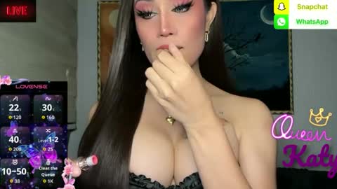 Snapshot of alluring_gemini chatting on May 2026 03:12:01 AM Queen Majesty Katy online show from May 2026 03:12:01 AM