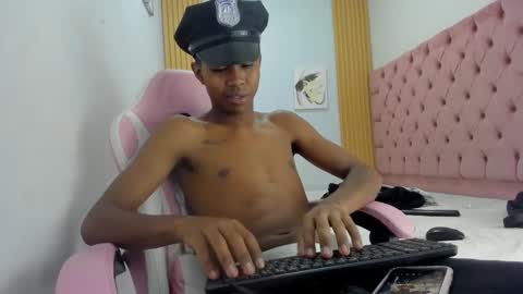 alluringangel01 online show from October 2025 02:23:02 AM