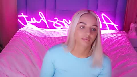 AlwaysHot online show from November 2025 02:47:02 AM