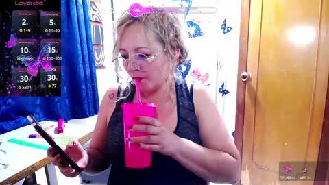 Snapshot of ally_sweety chatting on February 2025 10:04:02 PM ally_sweety online show from February 2025 10:04:02 PM