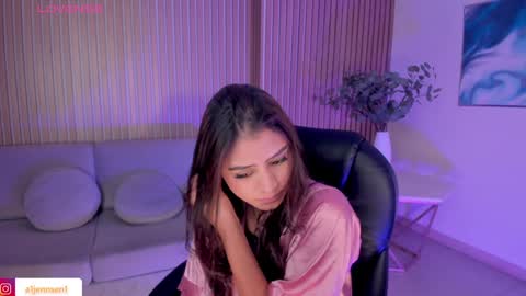 Alisson online show from January 2025 01:41:01 PM