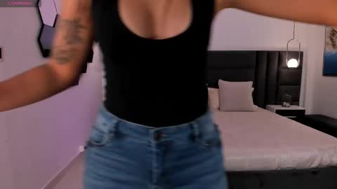 Alisson online show from October 2025 10:18:01 AM