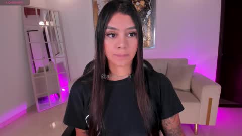 Alisson online show from October 2025 10:06:01 AM