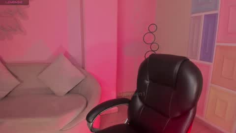 Alisson online show from November 2025 10:18:02 AM