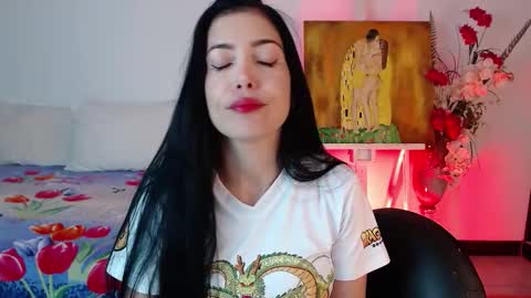 alma_art_ online show from September 2025 10:33:02 PM